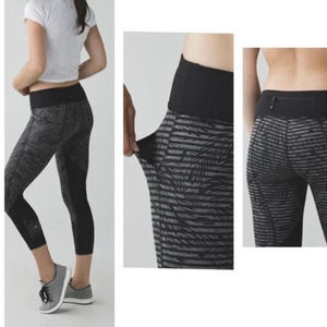 Lululemon size 8 race rival crop stripe play slate black and white leggings run